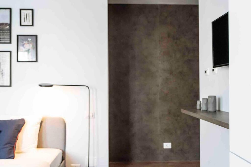 Beautiful Studio - Top Location - Netflix บูคาเรสต์ ภายนอก รูปภาพ